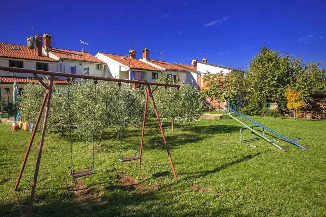 Ferienhaus Charming Beachfront In *