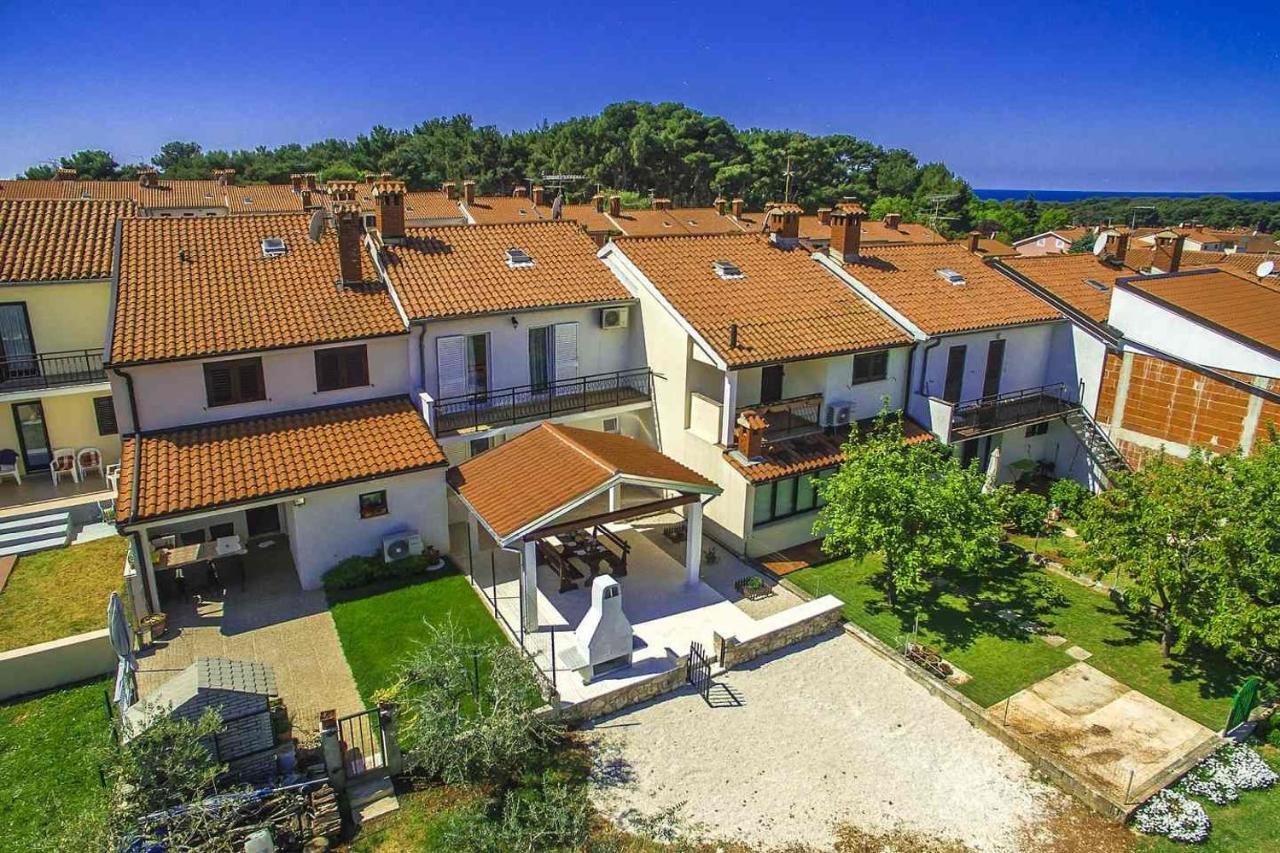 Ferienhaus Charming Beachfront In